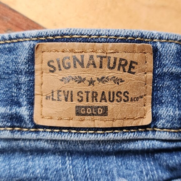 Signature by Levi Strauss Gold Label Mid-Rise Boot Cut Jeans Size 31 - Picture 16 of 16